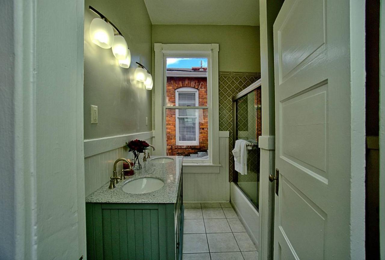 2 Bedroom Renovated Townhouse In Downtown Savannah Luaran gambar